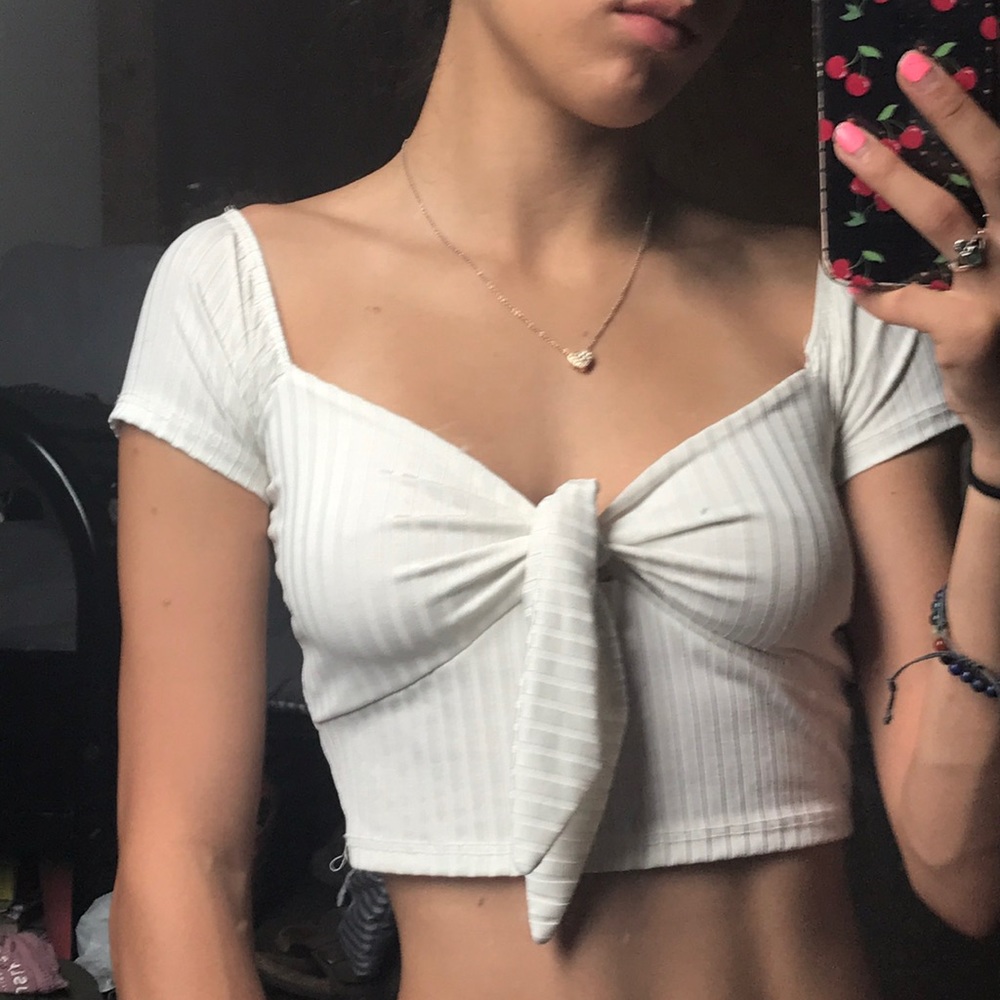 Windsor tie crop top